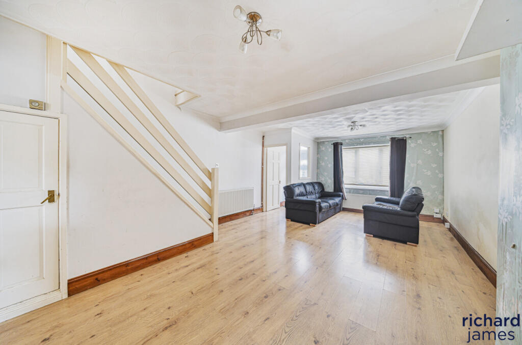 6ed8e324-fe6b-467...