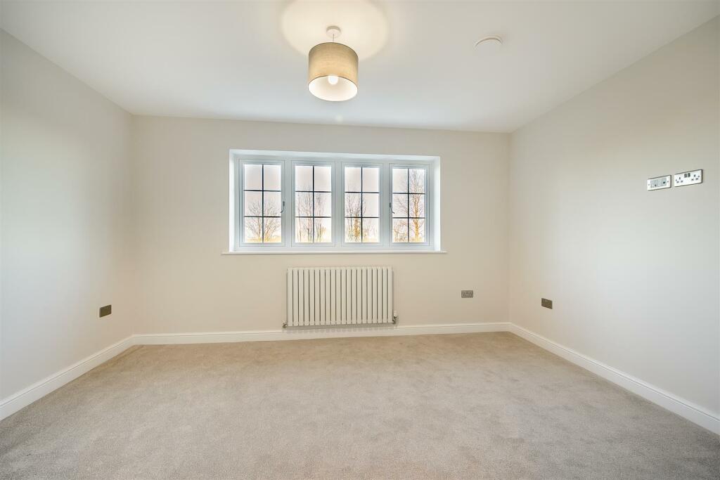 8581130-interior06.jpg