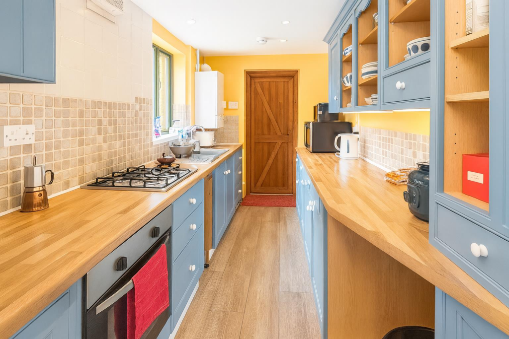 ChatGPT Image Oct 8, 2025, 02_39_16 PM.png