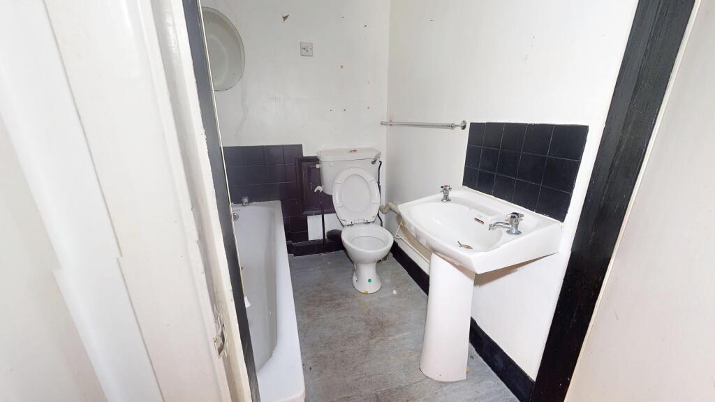 Flat C, 39 Highbury Park, Highbury, London, N5 1TH