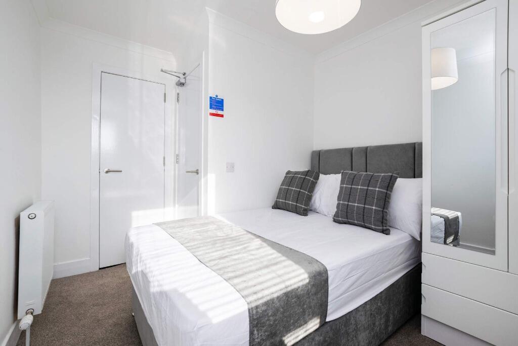 12_16778446934064.jp