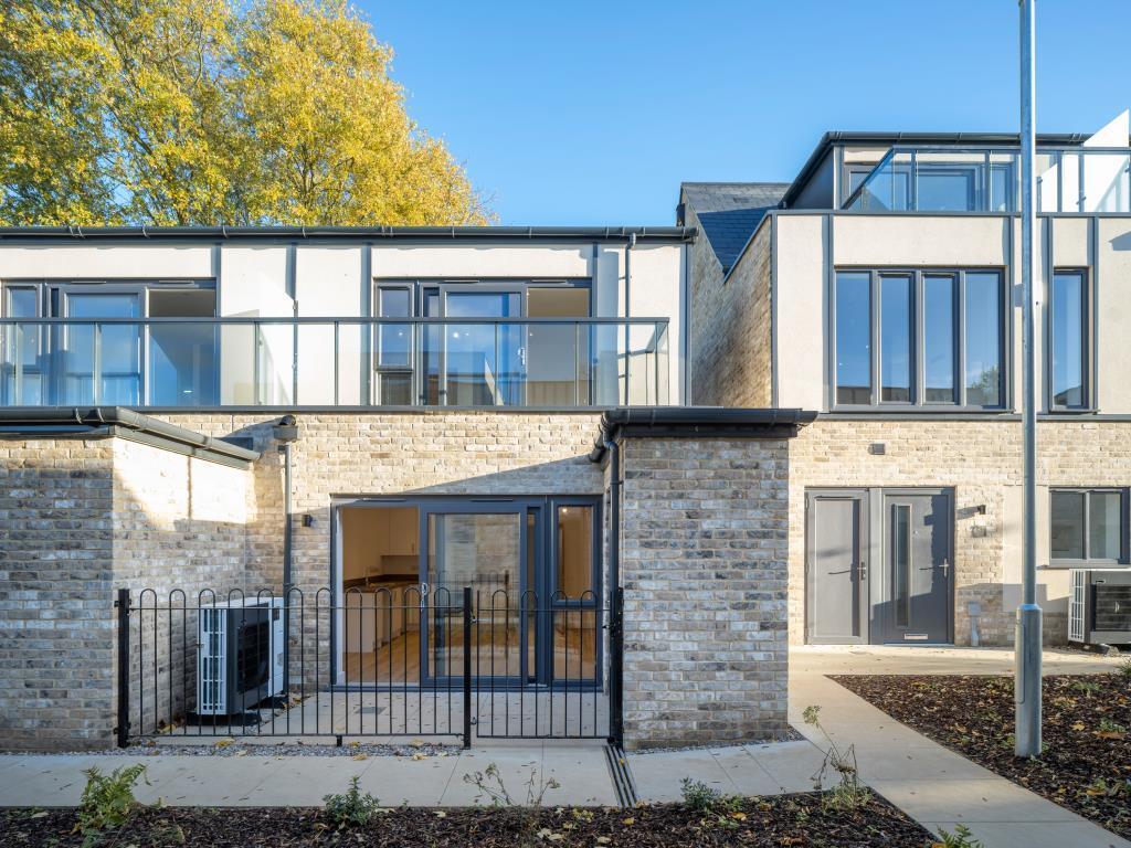 RFP_PGH_EdenSq_3000px-8286.jpg