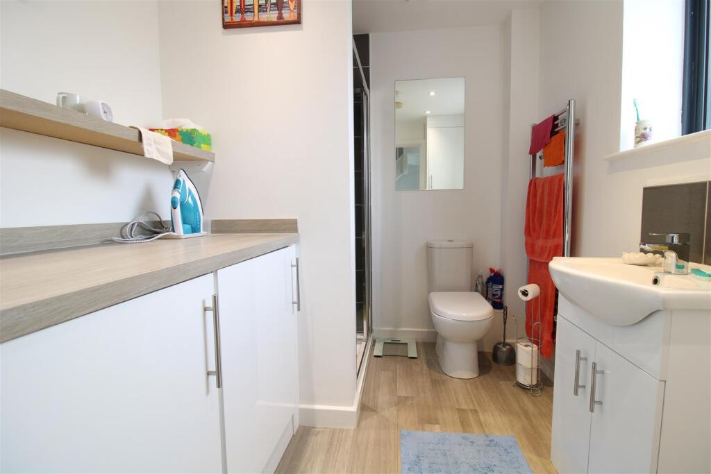 Utility/ Shower Room