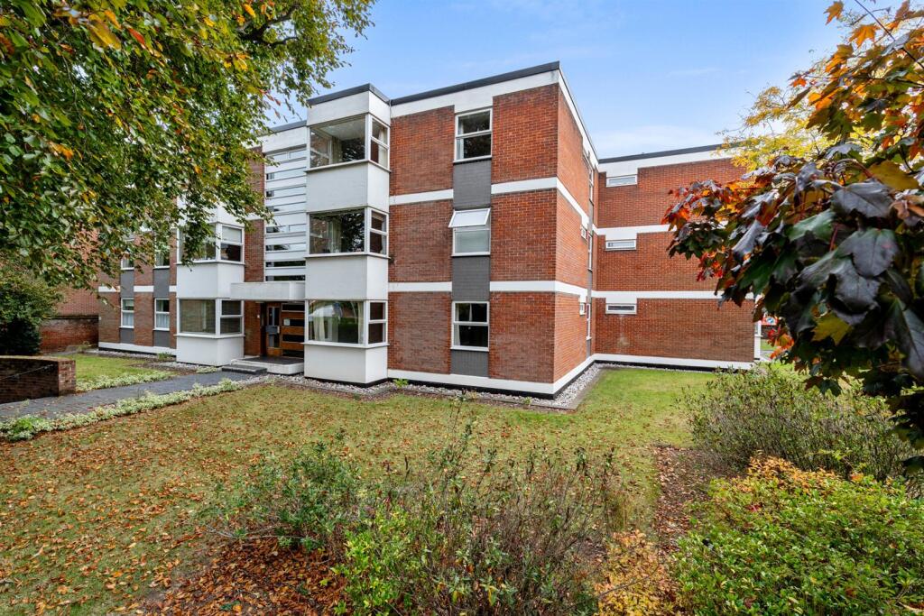 2FountainCourt-002.jpg