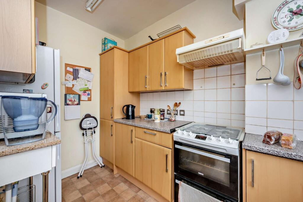 8590700-interior13-800.jpg