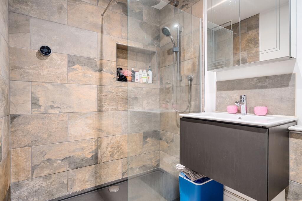 1372011-12-6909e87ba6d97