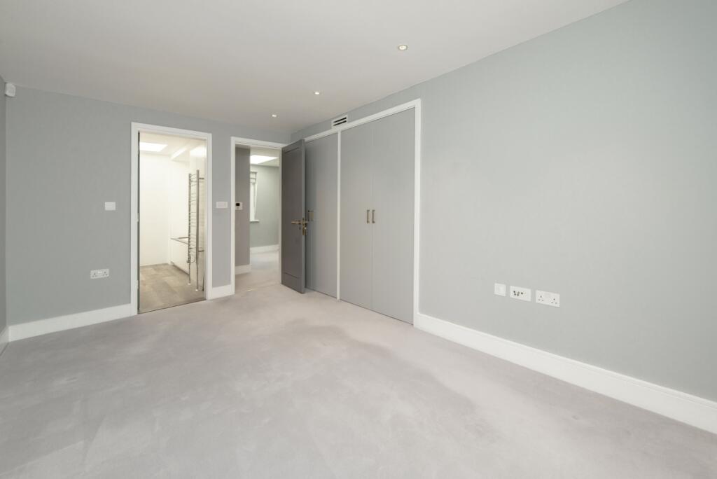 Clabon Mews 