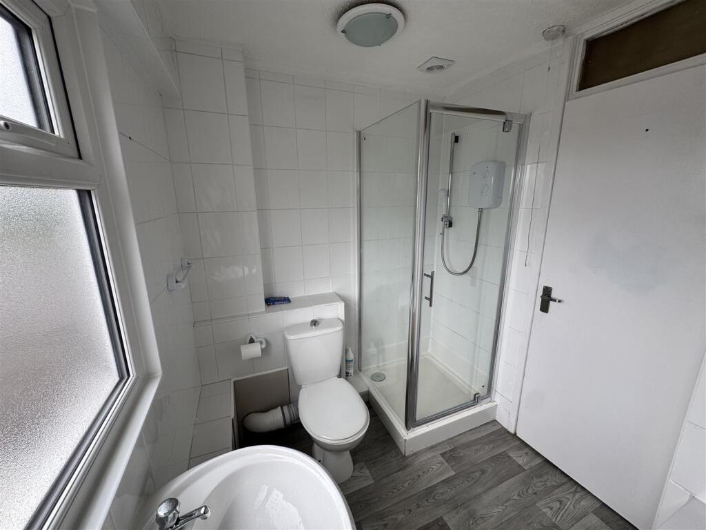 Main Bathroom