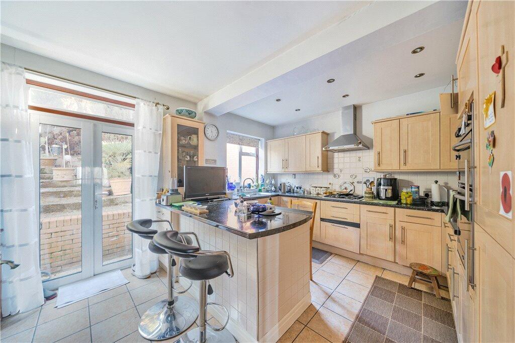 Davidson Frost-Wellings, DFW, The Highway, Kitchen