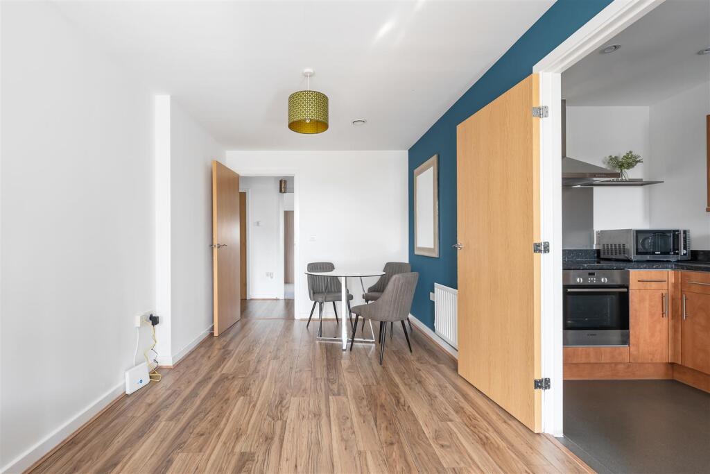 De Havilland Court N17