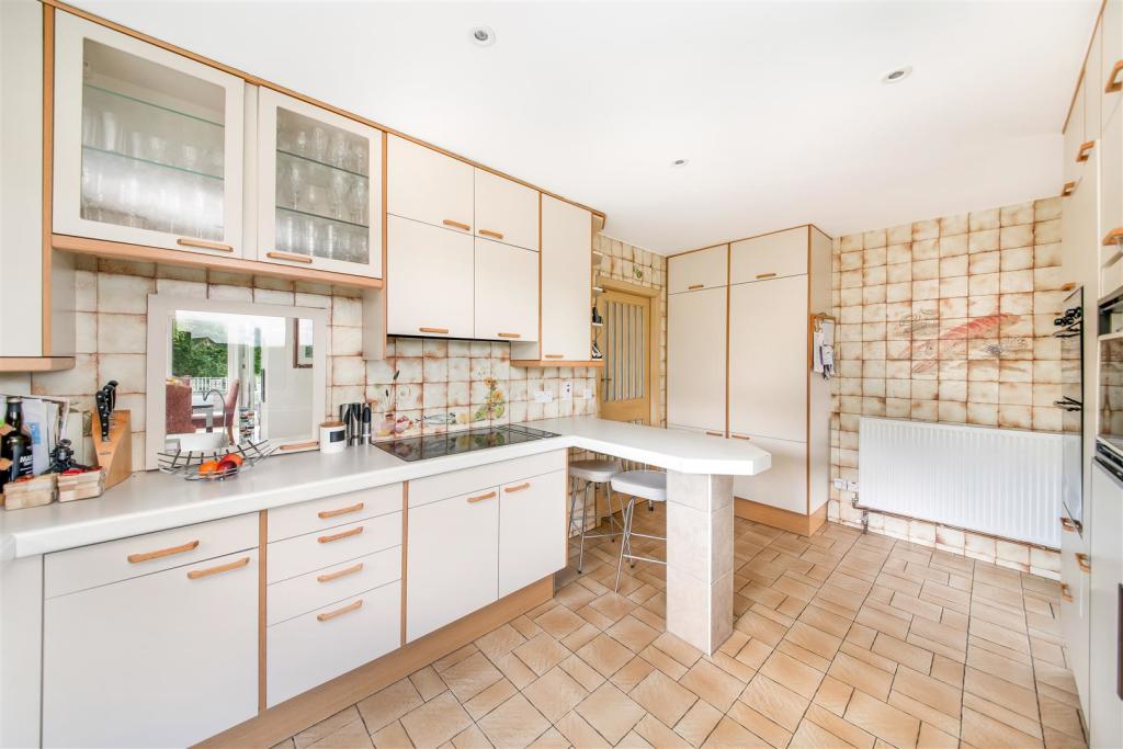 BREAKFAST KITCHEN