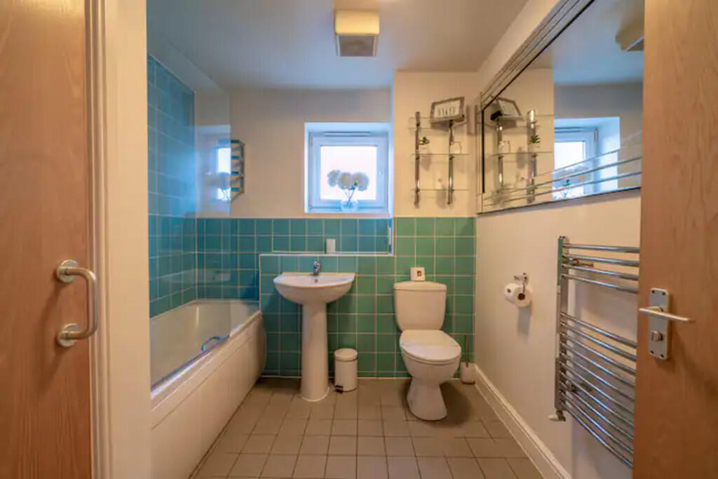 efa6eb52-5ff1-4e5...