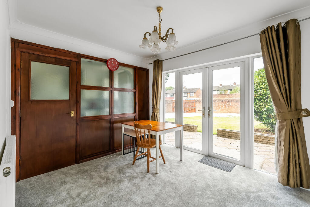 31-Pollards-Oak-Road-25