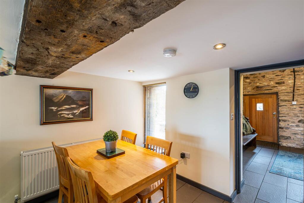 Holiday Cottage Dining Room