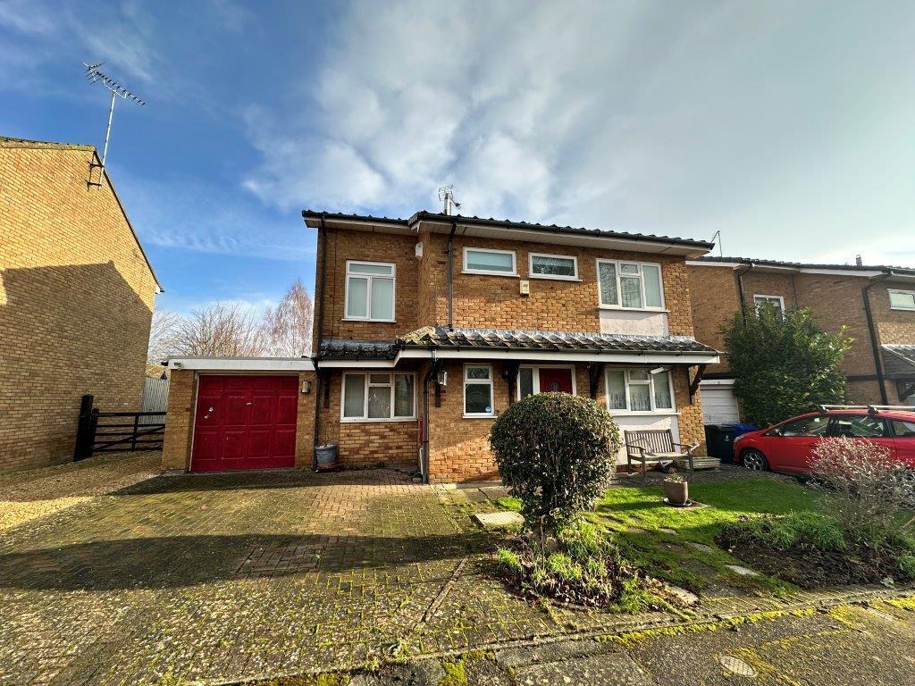 4 Home Close, Greens Norton (19).jpg