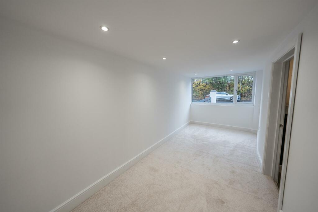 GROUND  FLOOR FOURTH BEDROOM / HOME OFFICE