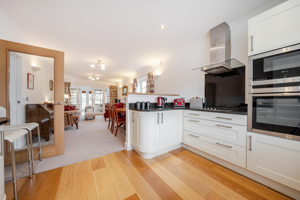 Open Plan Kitchen / Living / Dining Room
