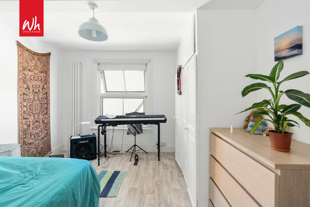 bed 1 2