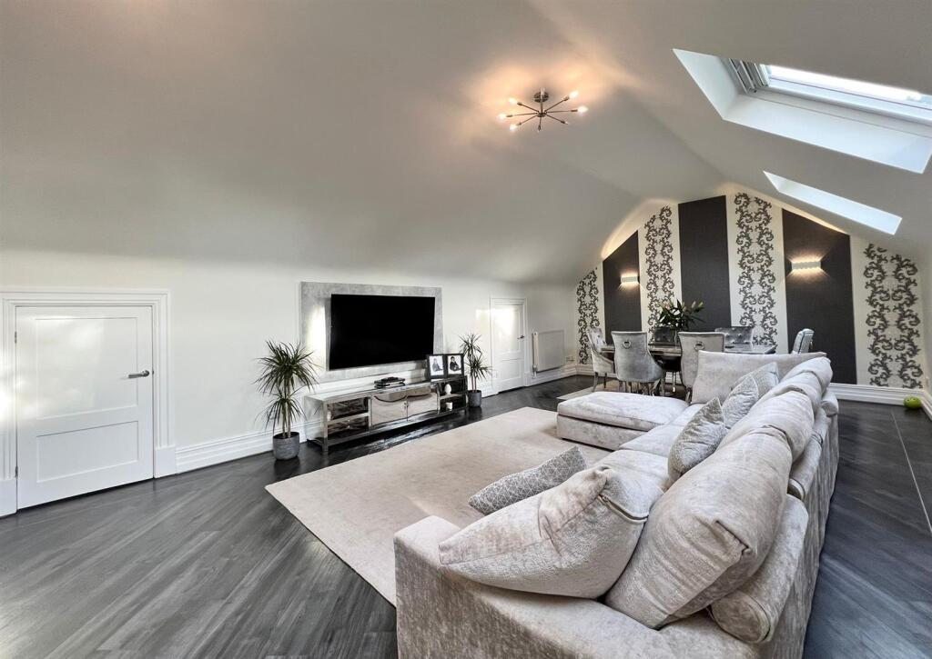 WhatsApp Image 2022-02-03 at 1.49.36 PM (3).jpeg