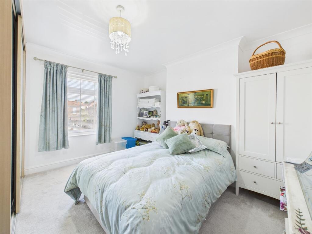 Bedroom: