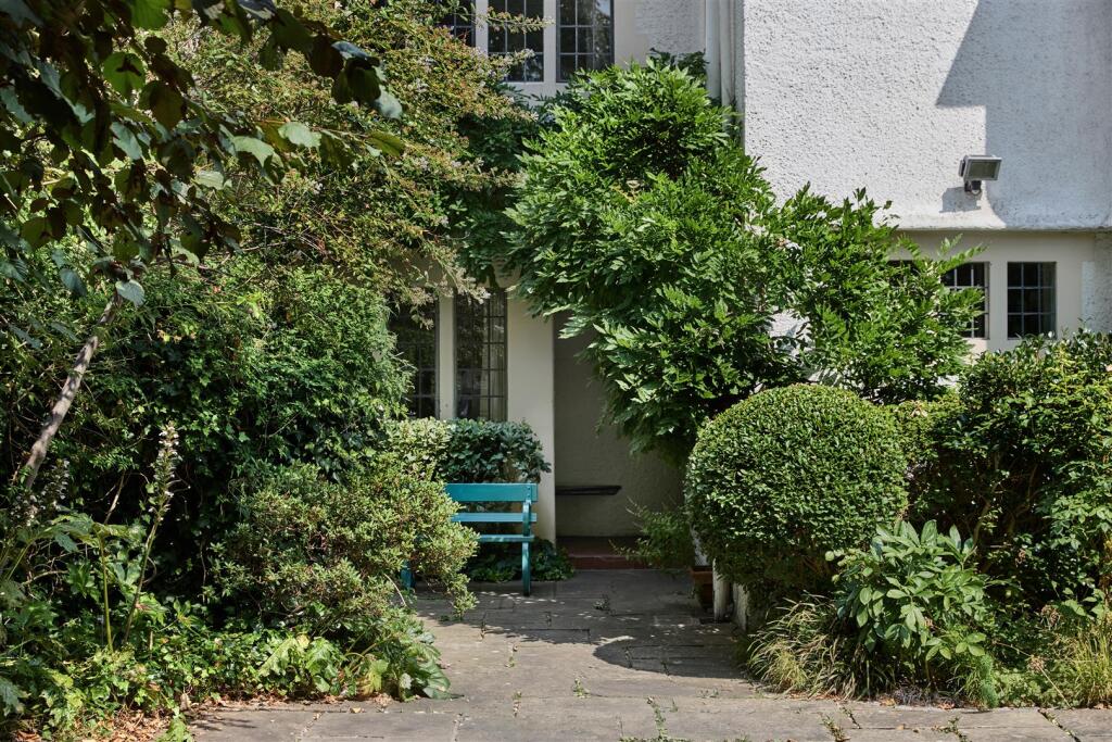 South Parade, W4 - FOR SALE