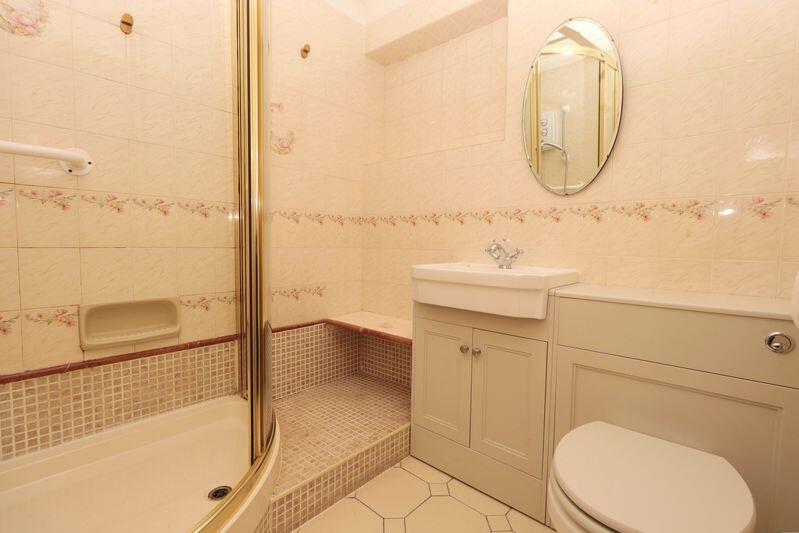 Family Shower Room