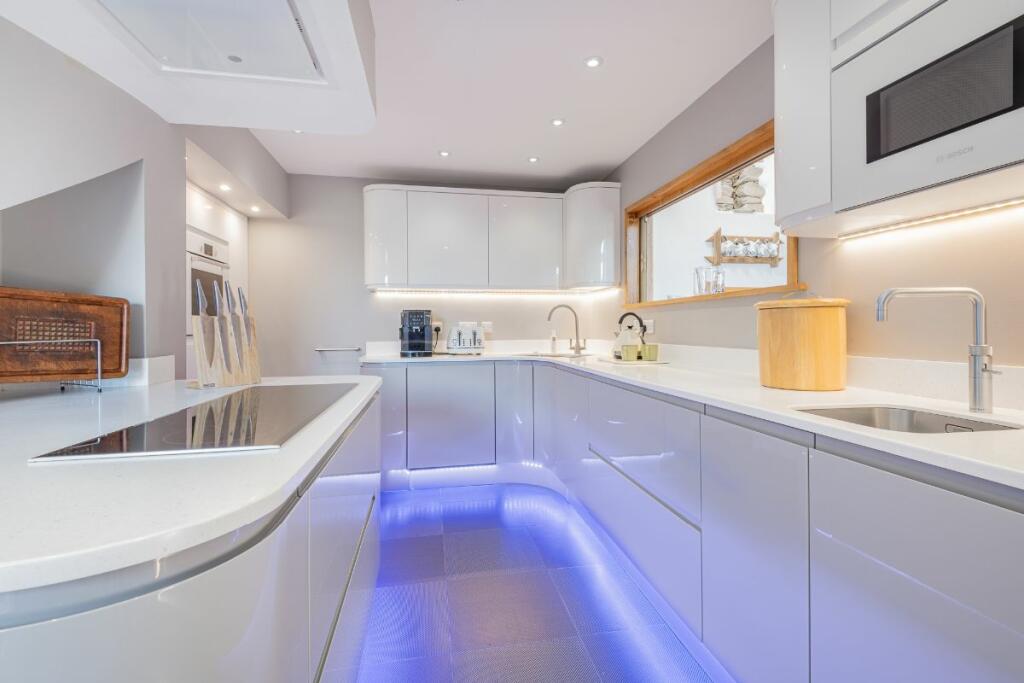 The Great Barn ¿ Kitchen