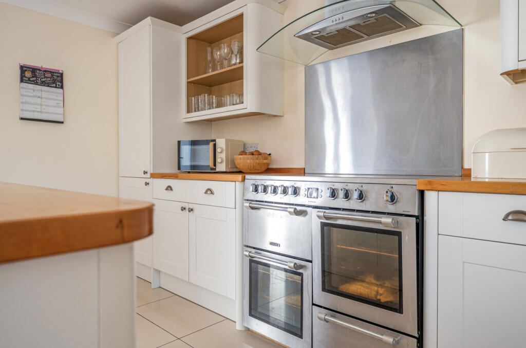 1295103-28-682722...