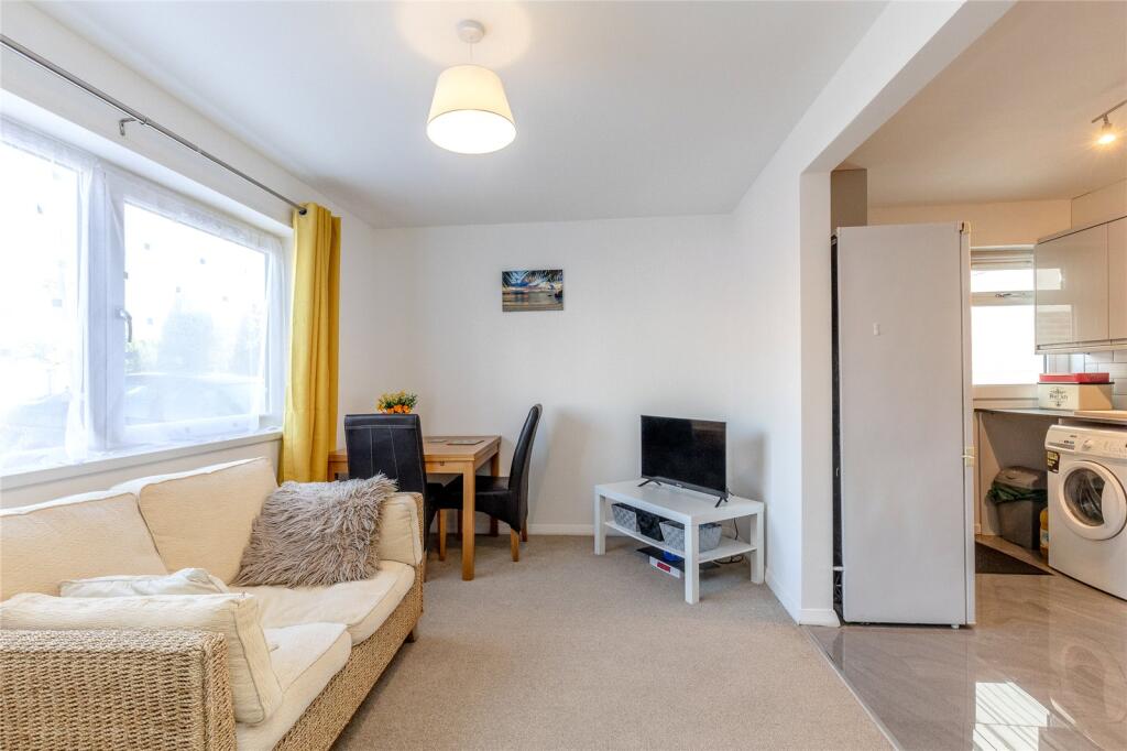 Dining Area/Snug