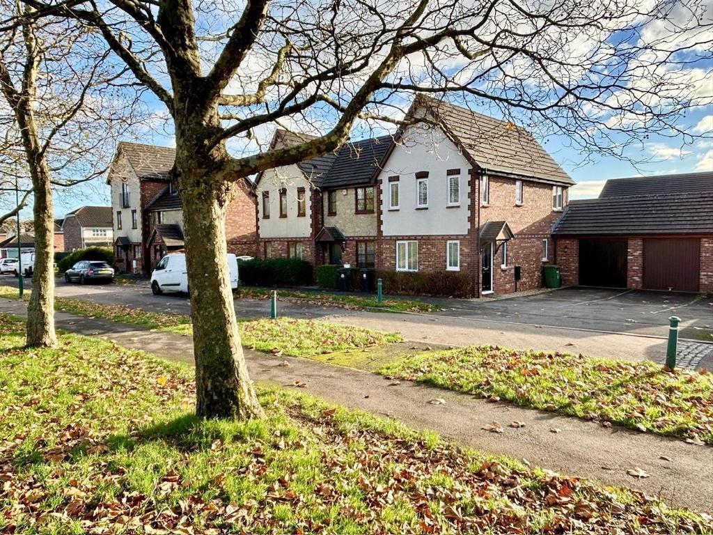 Westons Hill Drive, Emersons Green, Bristol, BS16 7DF