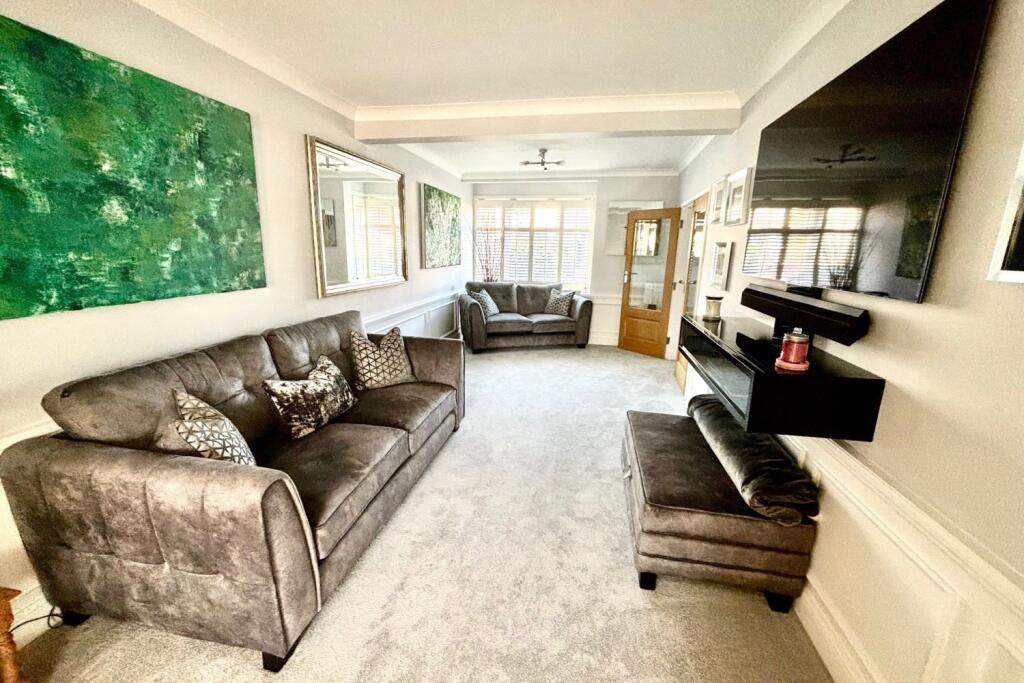 28 Park Avenue Lounge NEW