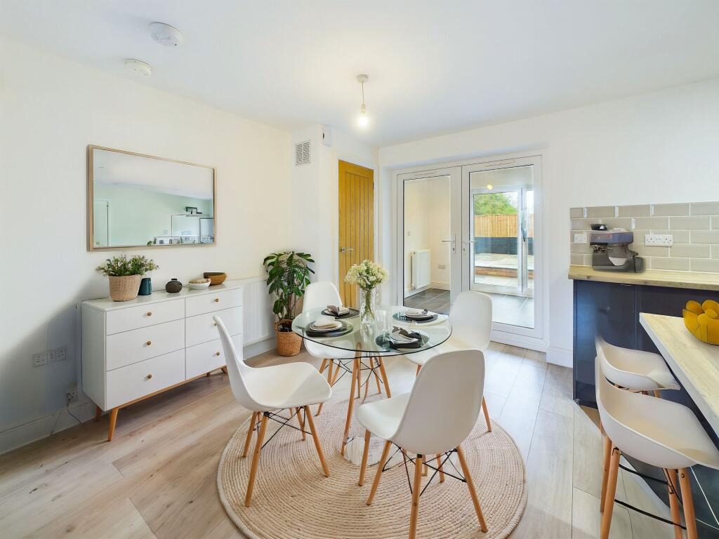 Dining Area (Virtually Furnished)