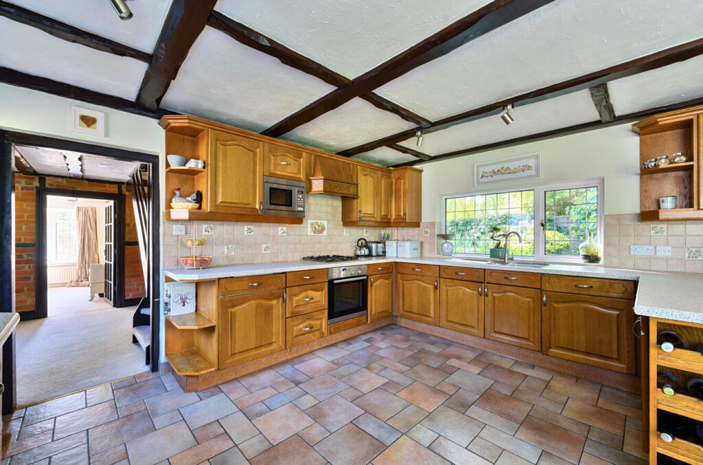 1298676-27-68303a...