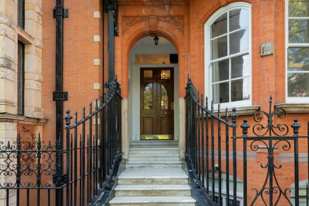 Cadogan Square