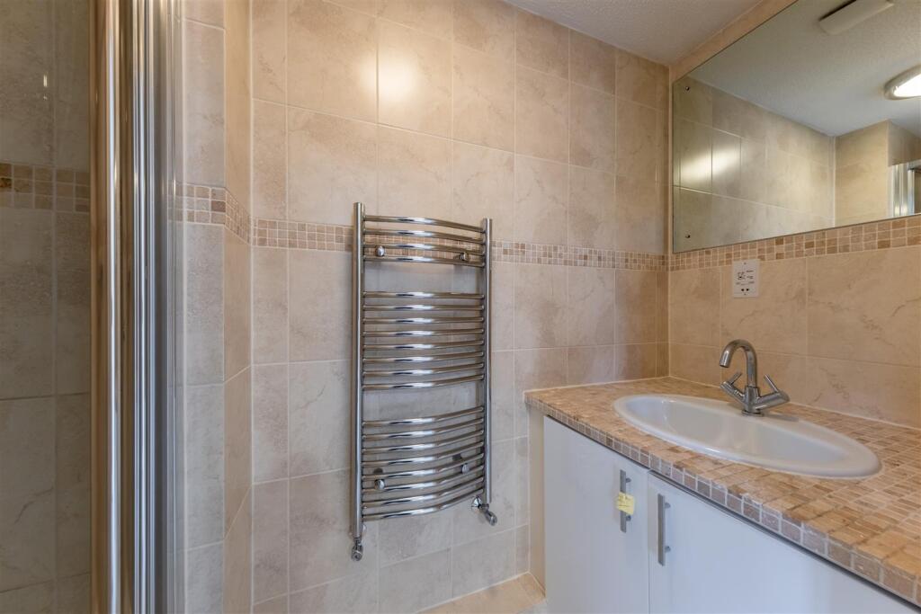 11 Brookfield Close-013.jpg