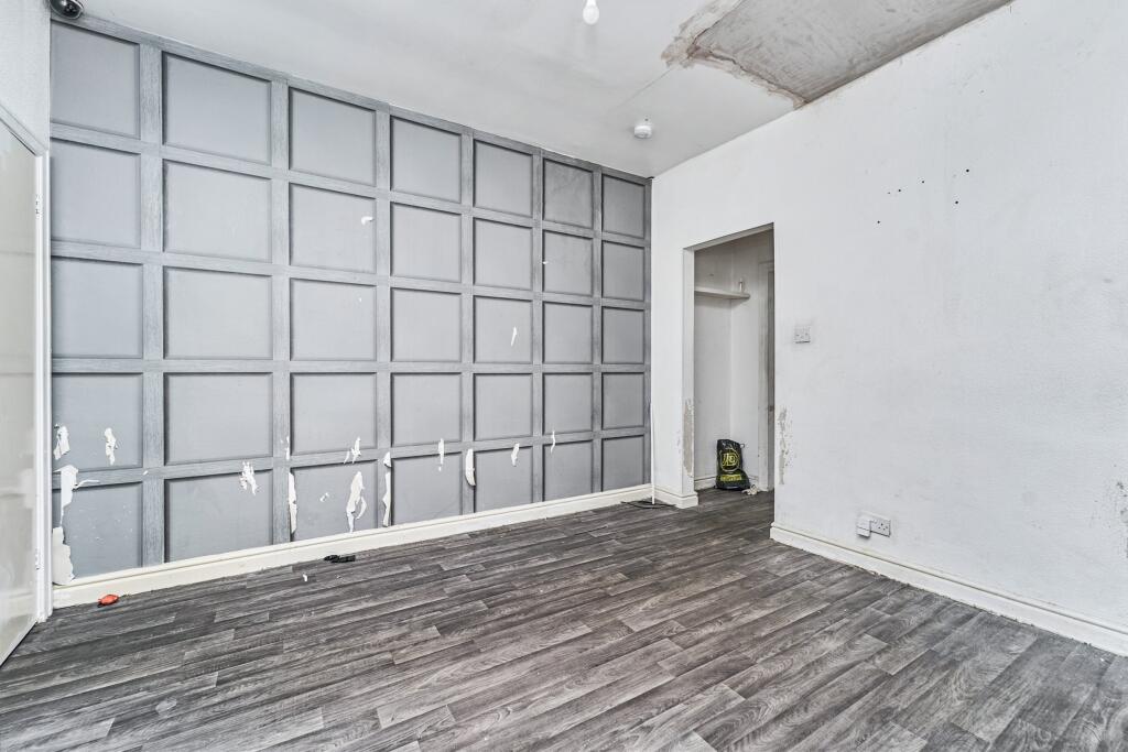 31 Booth Street, Darlaston, Wednesbury, West Midlands, WS10 8JB