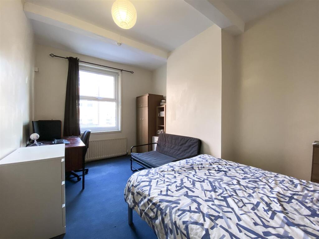 Bedroom.jpg