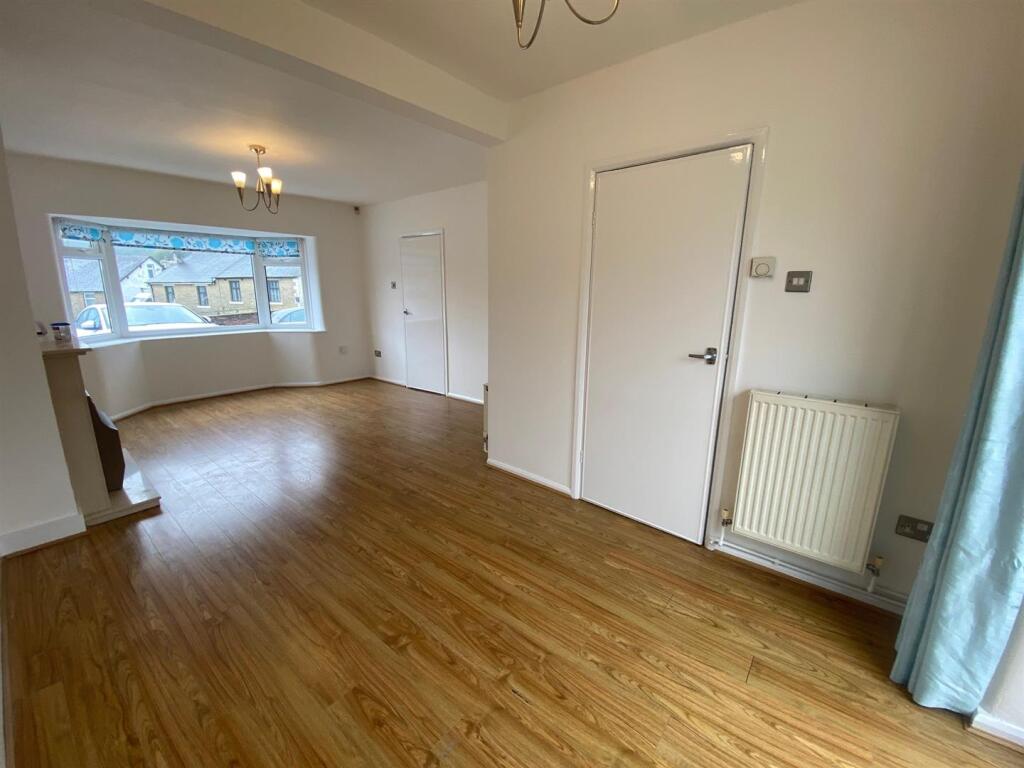 LOUNGE DINER.jpg