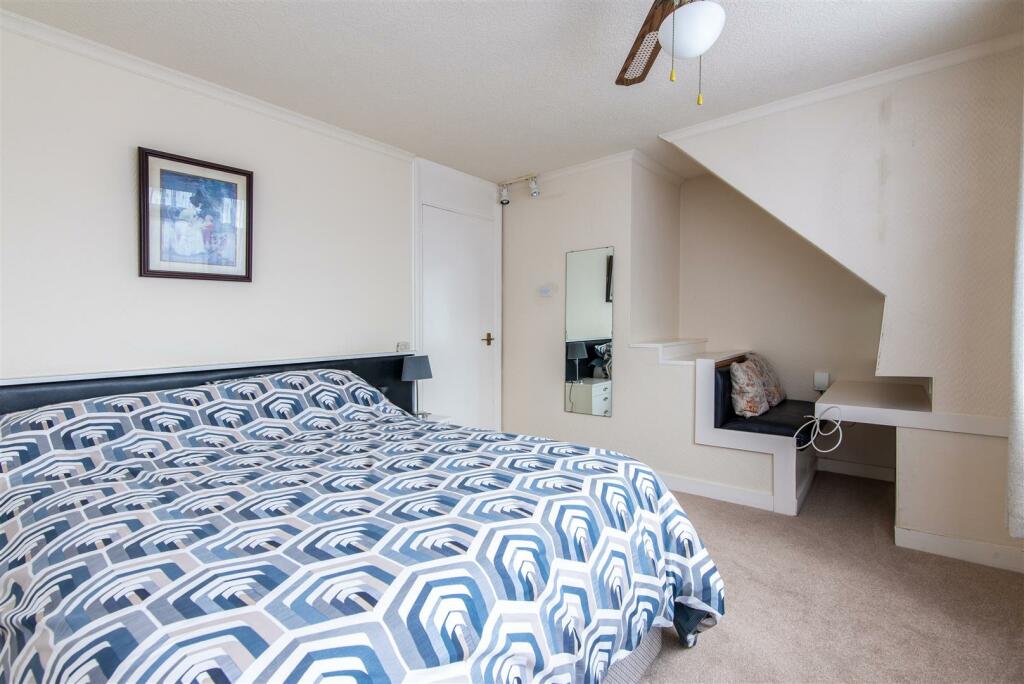 10 Fields Way-25.jpg