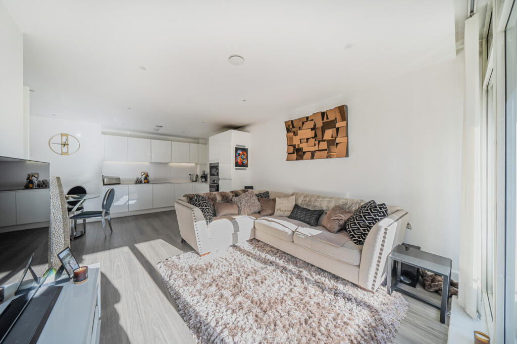 1358941-12-68d40f...