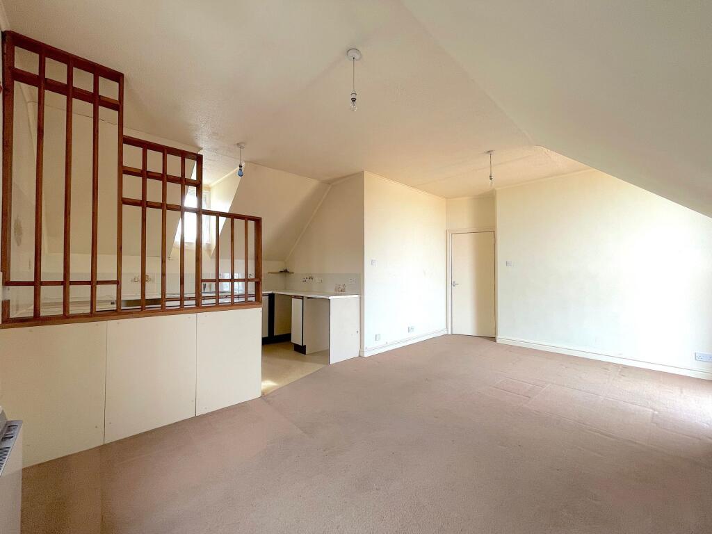 Living Room/Dining Room/Kitchen (2)