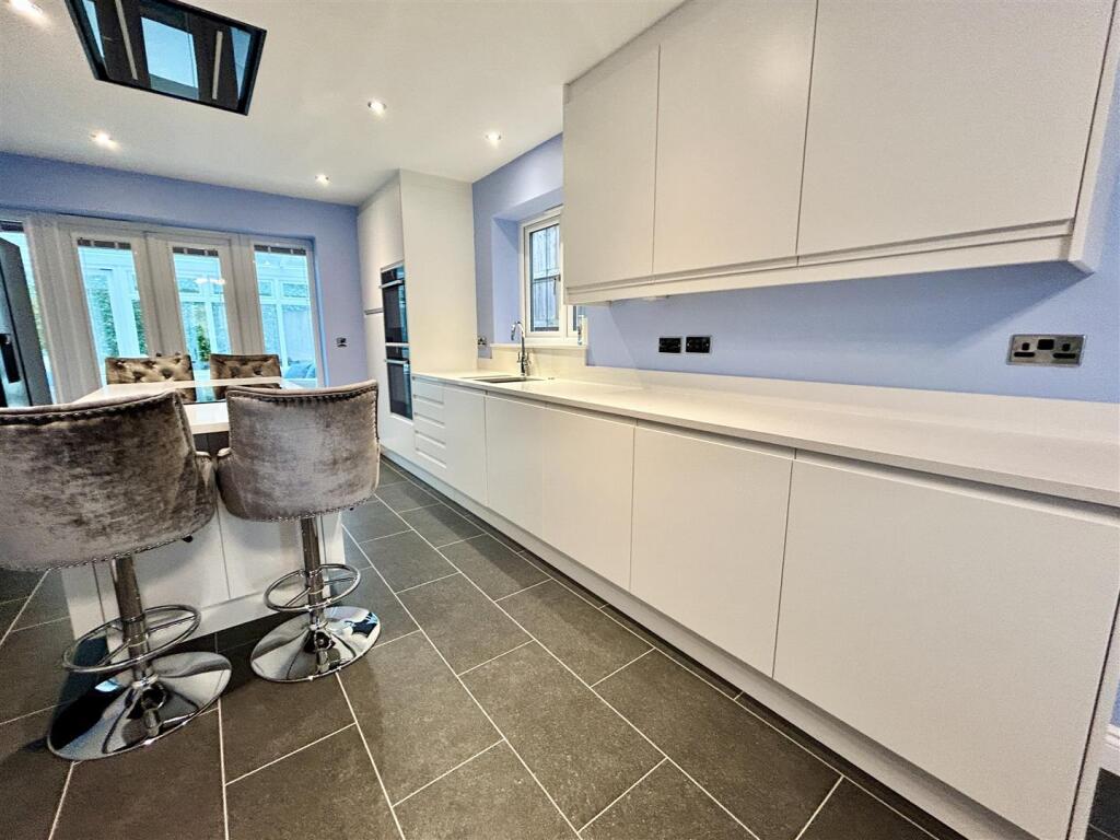 Kitchen/Dining Room View Seven