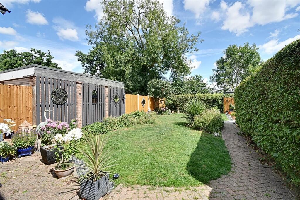 Garden 2.jpg