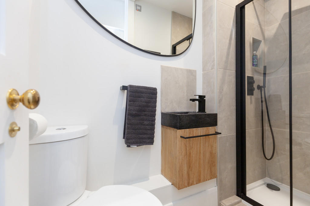 Shower room 
