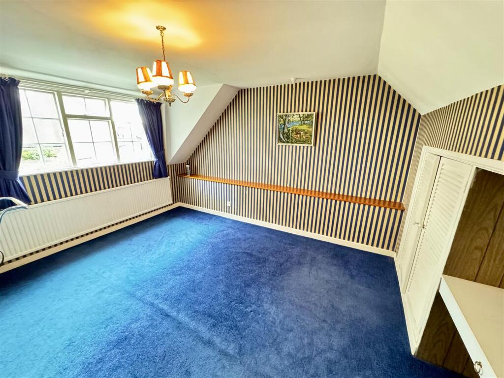 Double bedroom 1