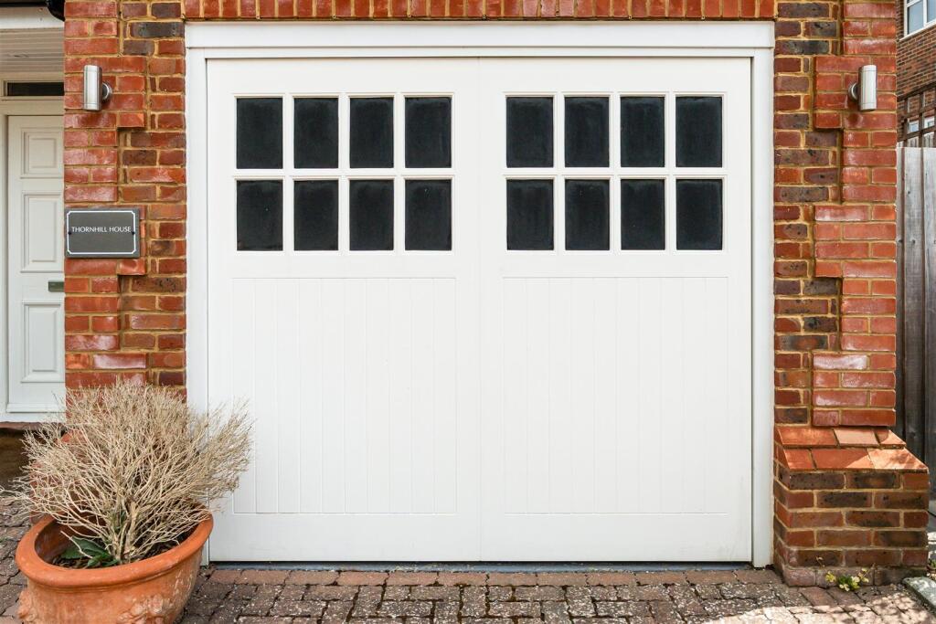 PINE HILL, 9, THORNHILL HOUSE (3).jpg