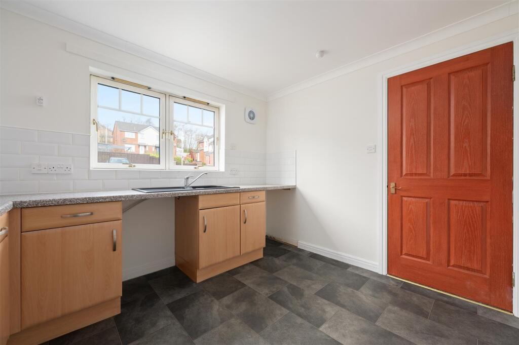 25 Colliston Road 009.JPG