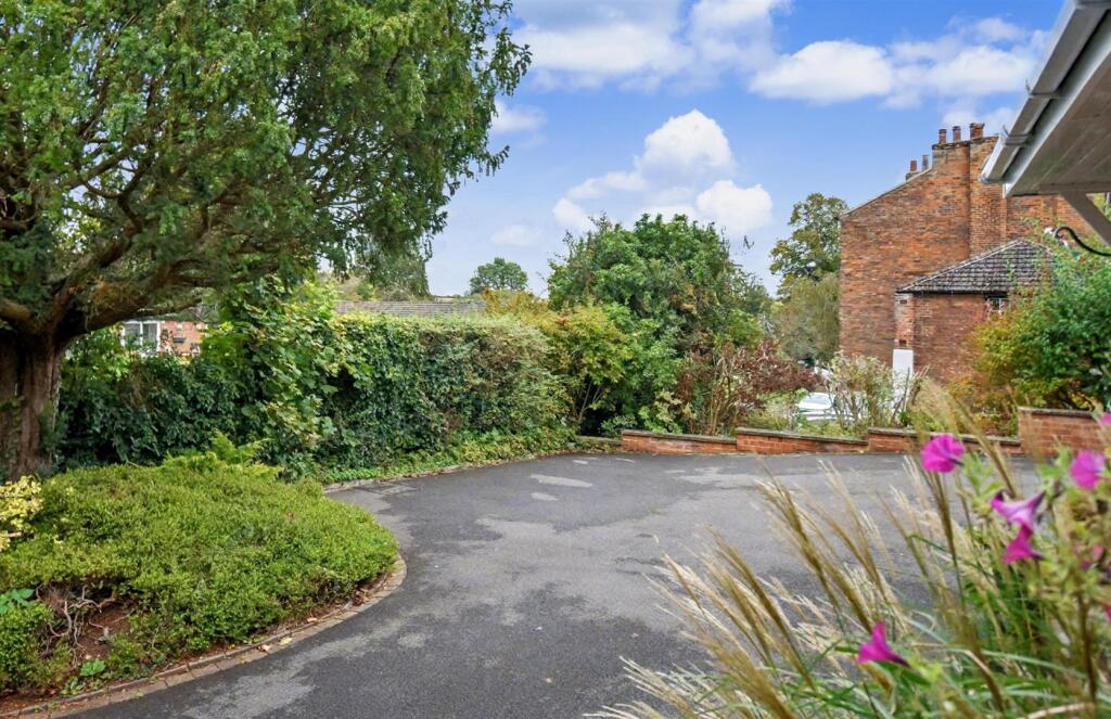 Motorhome/Caravan Space