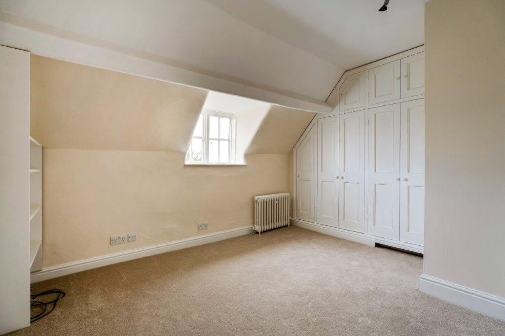 Longcot House - Bedroom 6.jpg