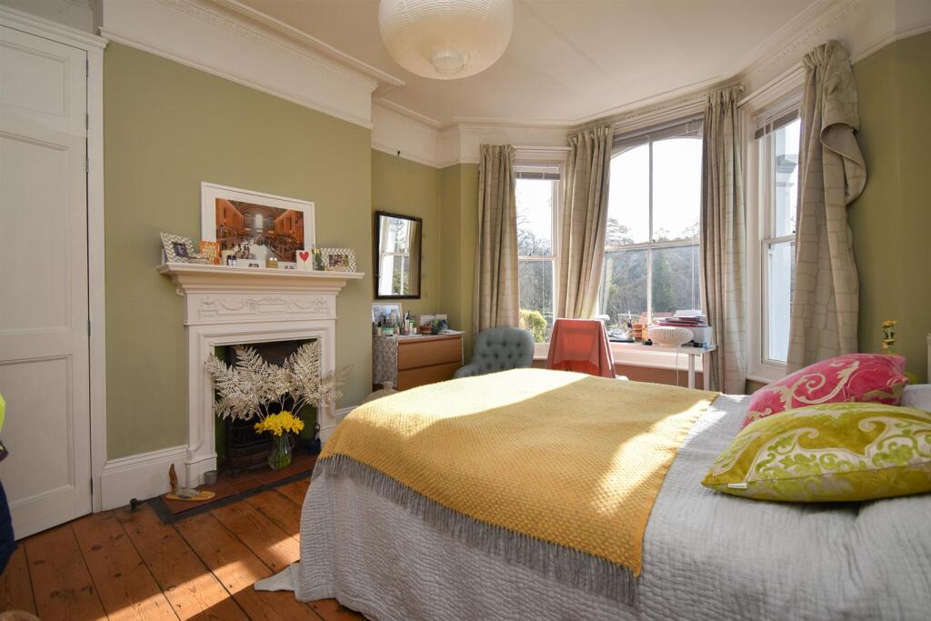 Bedroom/reception